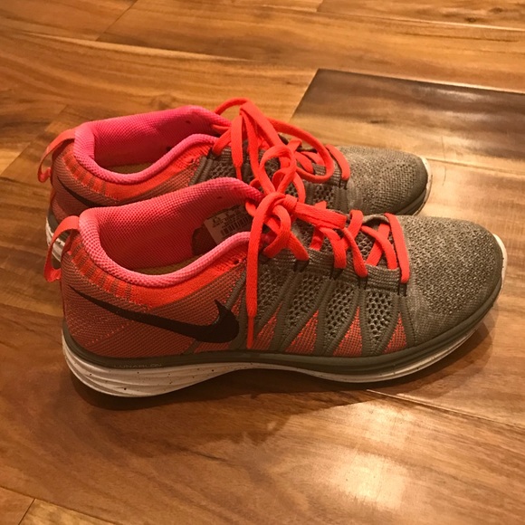 Nike Shoes - In EUC Nike flyknit Lunar 2.0 lunarlon